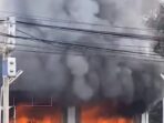 Minimarket-terbakar-waykanan-20260123_204533_WhatsApp